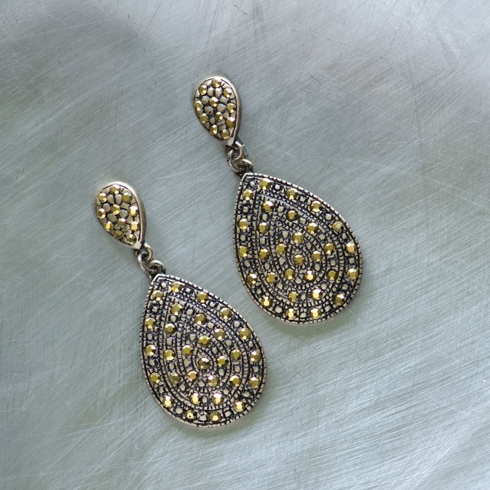 Enesco  Tear Drop Earrings